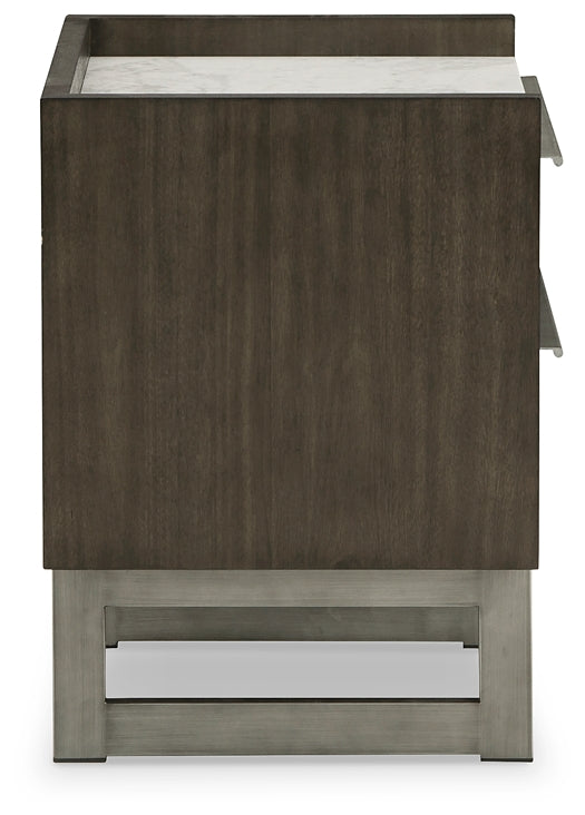 Arkenton King Panel Bed with Mirrored Dresser and 2 Nightstands